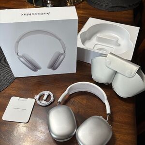 Brand New Apple AirPods Max